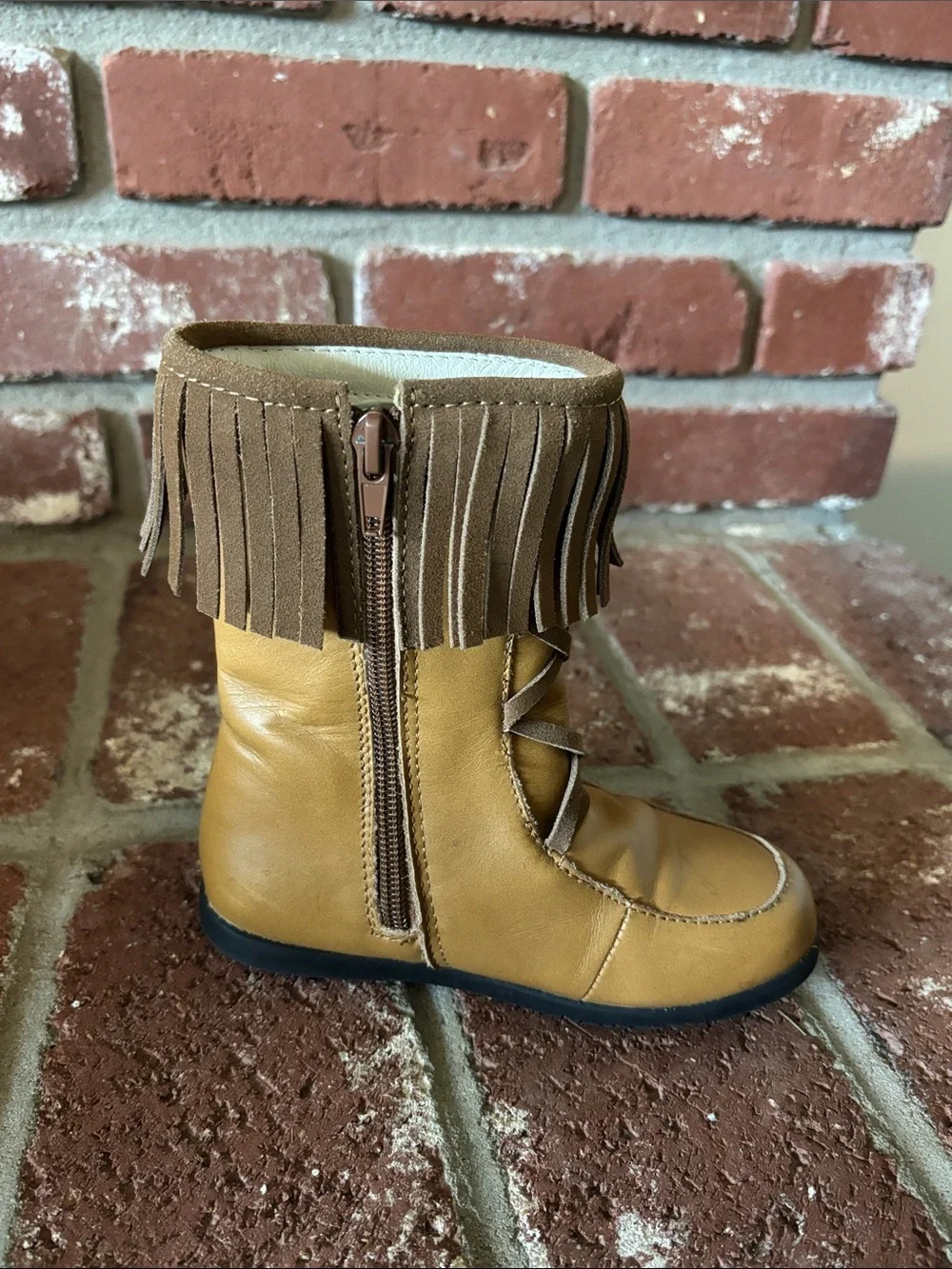 Momogrow Leather Moccasin Fringe Lace-Up Kids Boots Girl’s Size 10